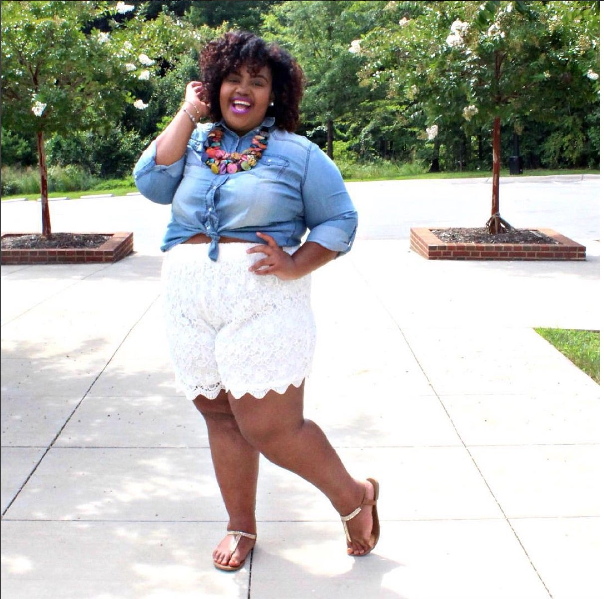 17 Fabulous Bloggers That Prove Curvy Girls and Crop Tops are the Perfect Match
